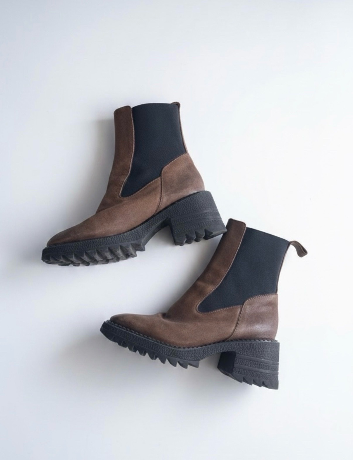 Bottes en cuir marron tres tendance 