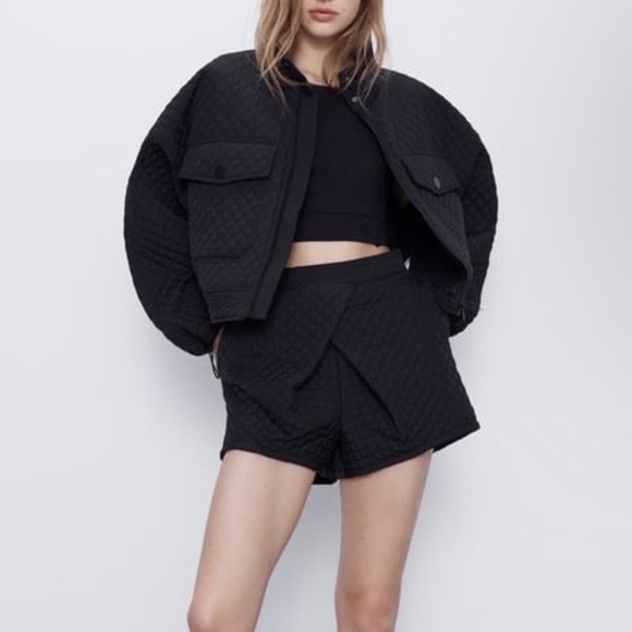 Short matelassé noir Zara 