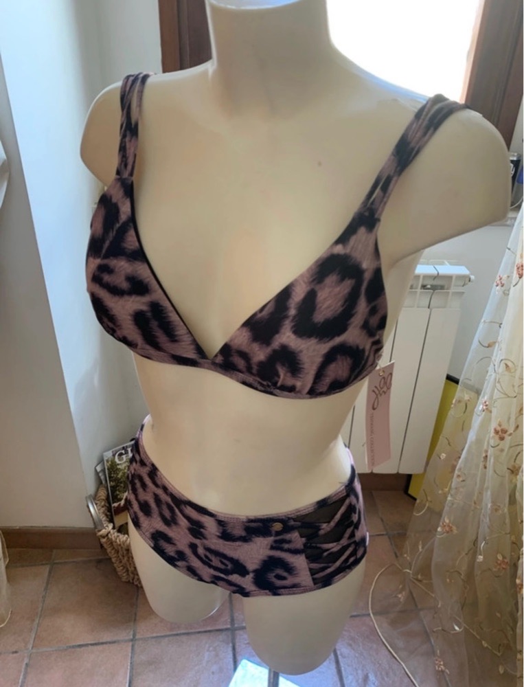 Bikini leopard 