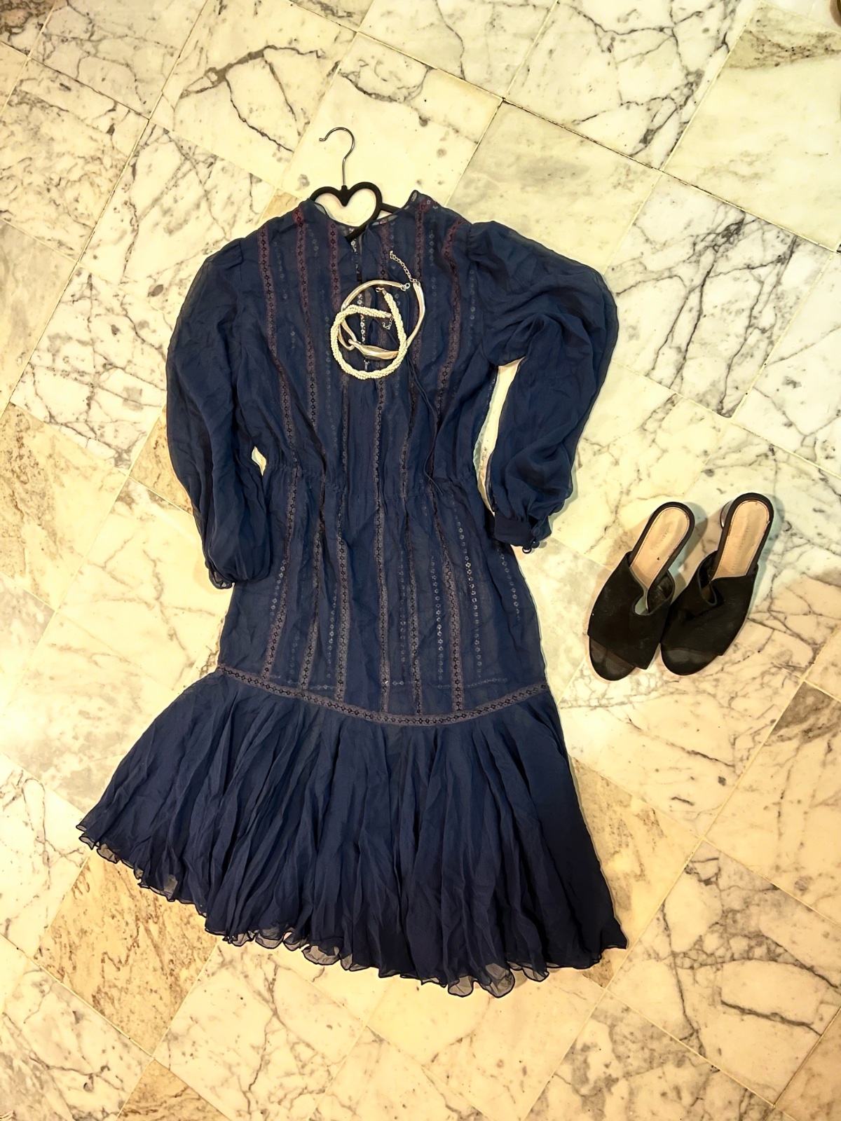 Robe bleu transaprente