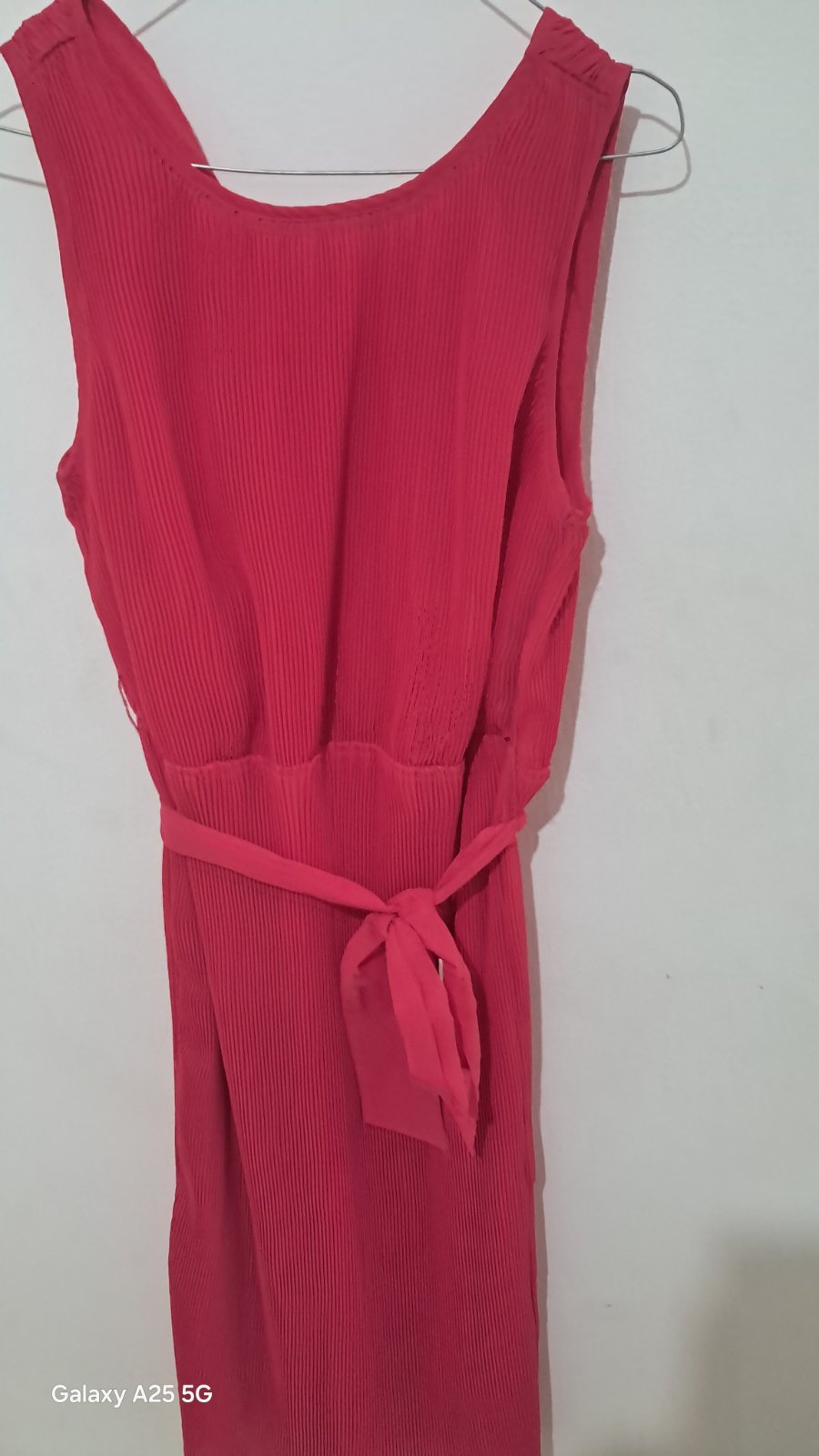 Robe toute neuve 