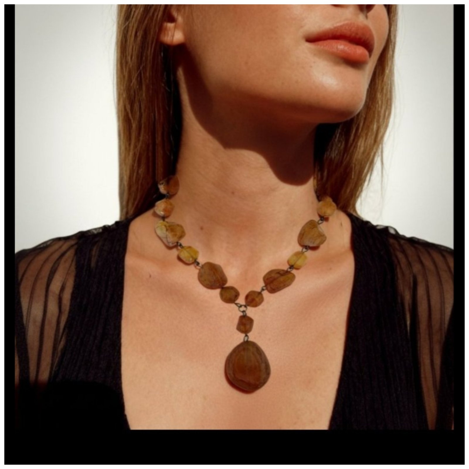 Collier en pierre 
