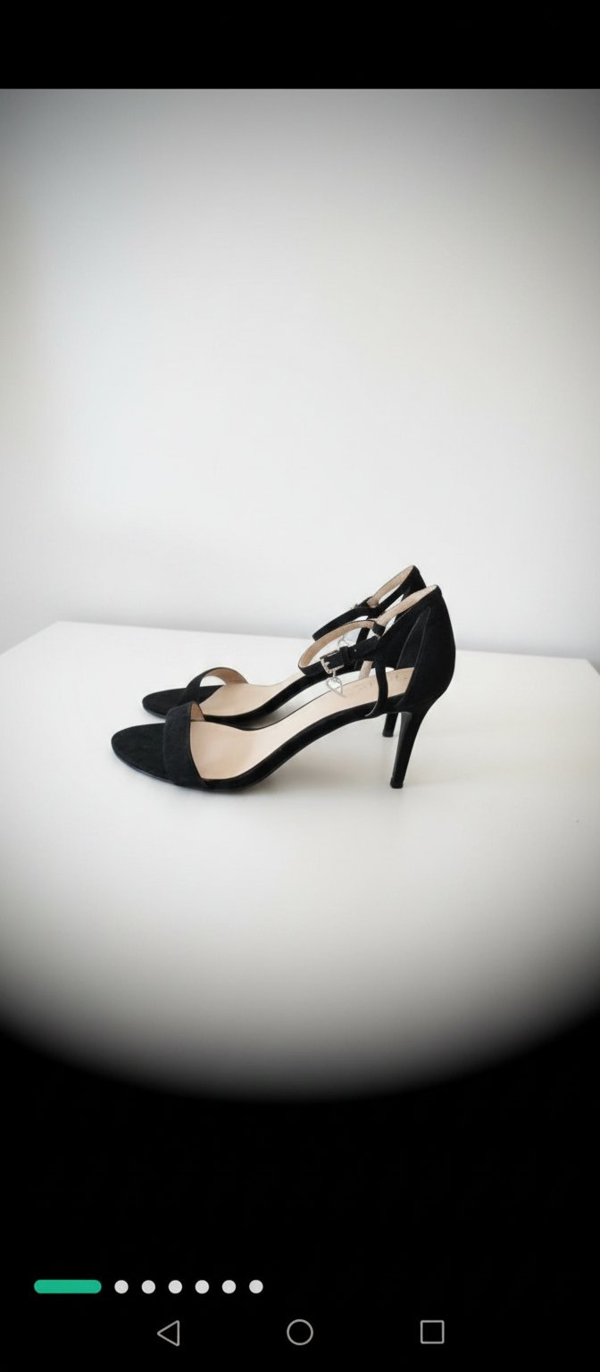 Escarpin daim noir presque neuf taille 39