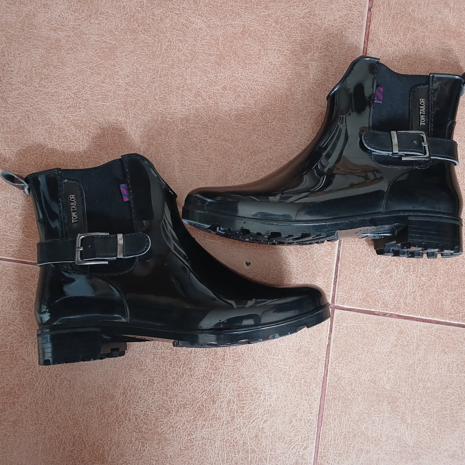 Bottines noir de la marque TOM TAILOR JAMAIS PORTÉ 