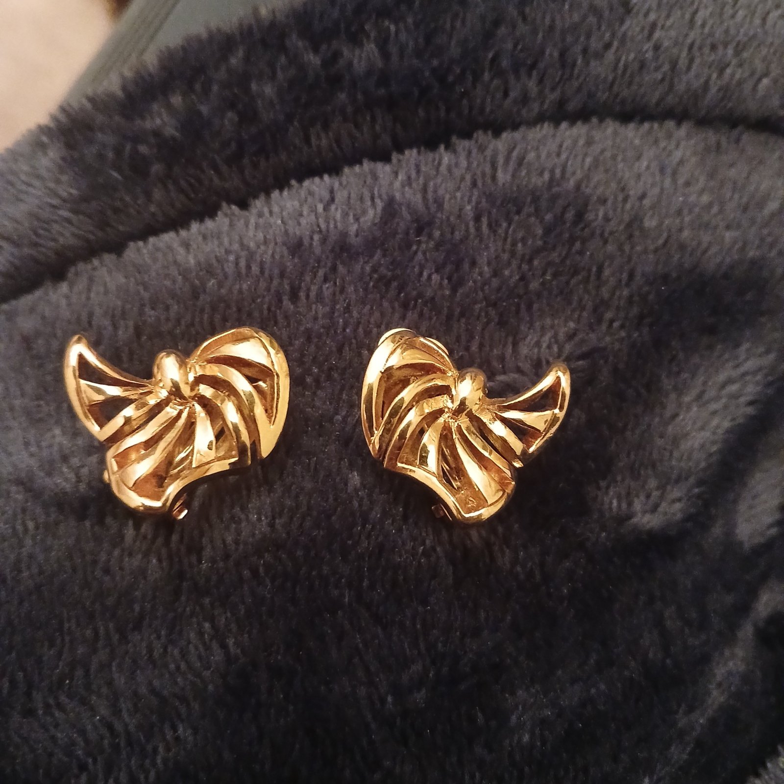 Boucles d'oreilles NINA RICCI dorées 