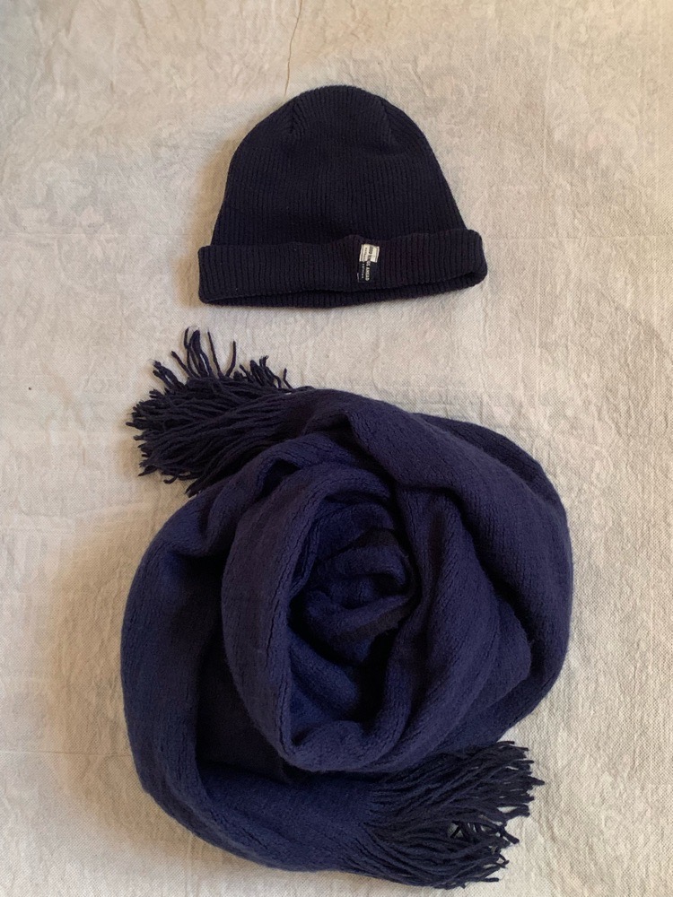 Bonnet Zara et cache col H&M 💙