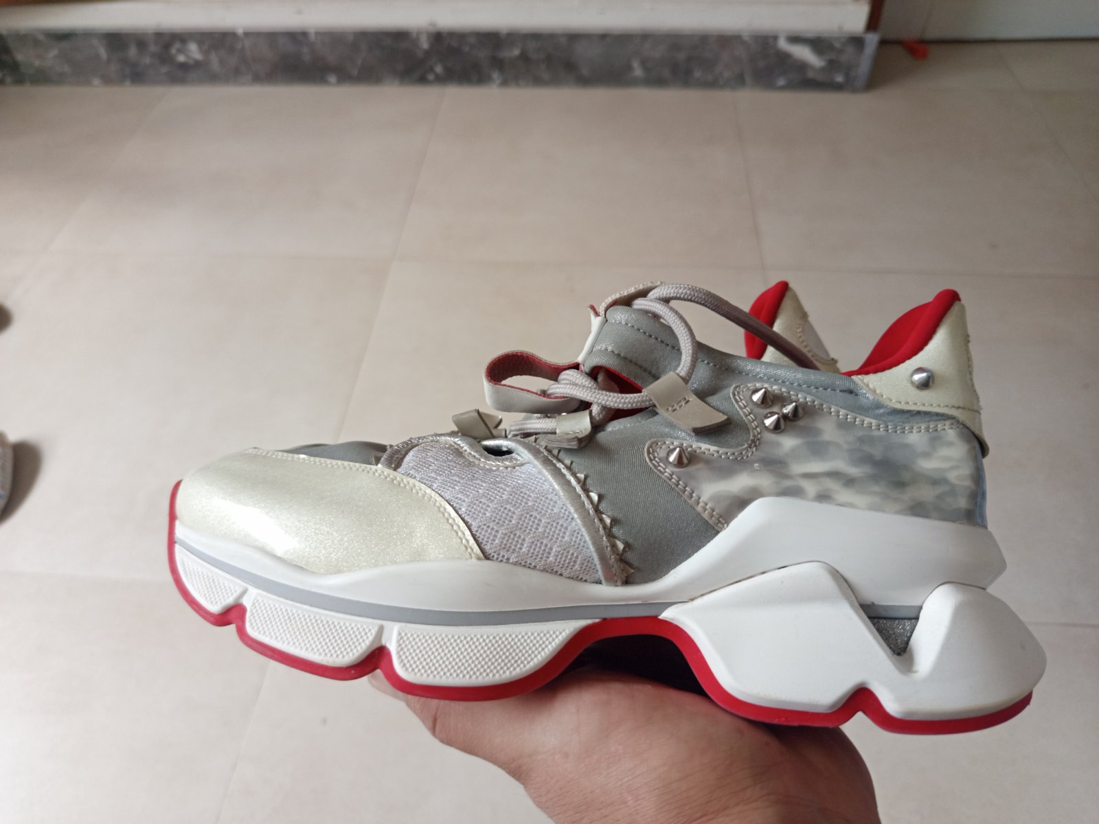 Sneakers 
