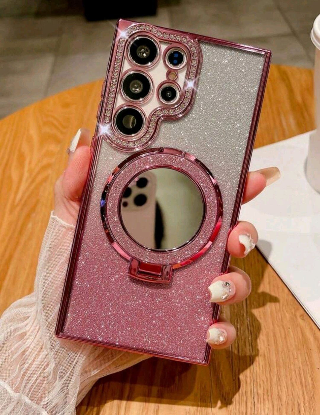 Cache telephone s24 ultra