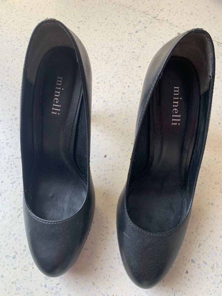 Escarpin cuir noir minelli