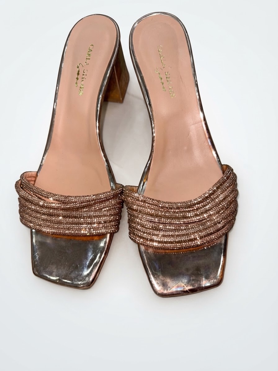 Mules à talons dorées