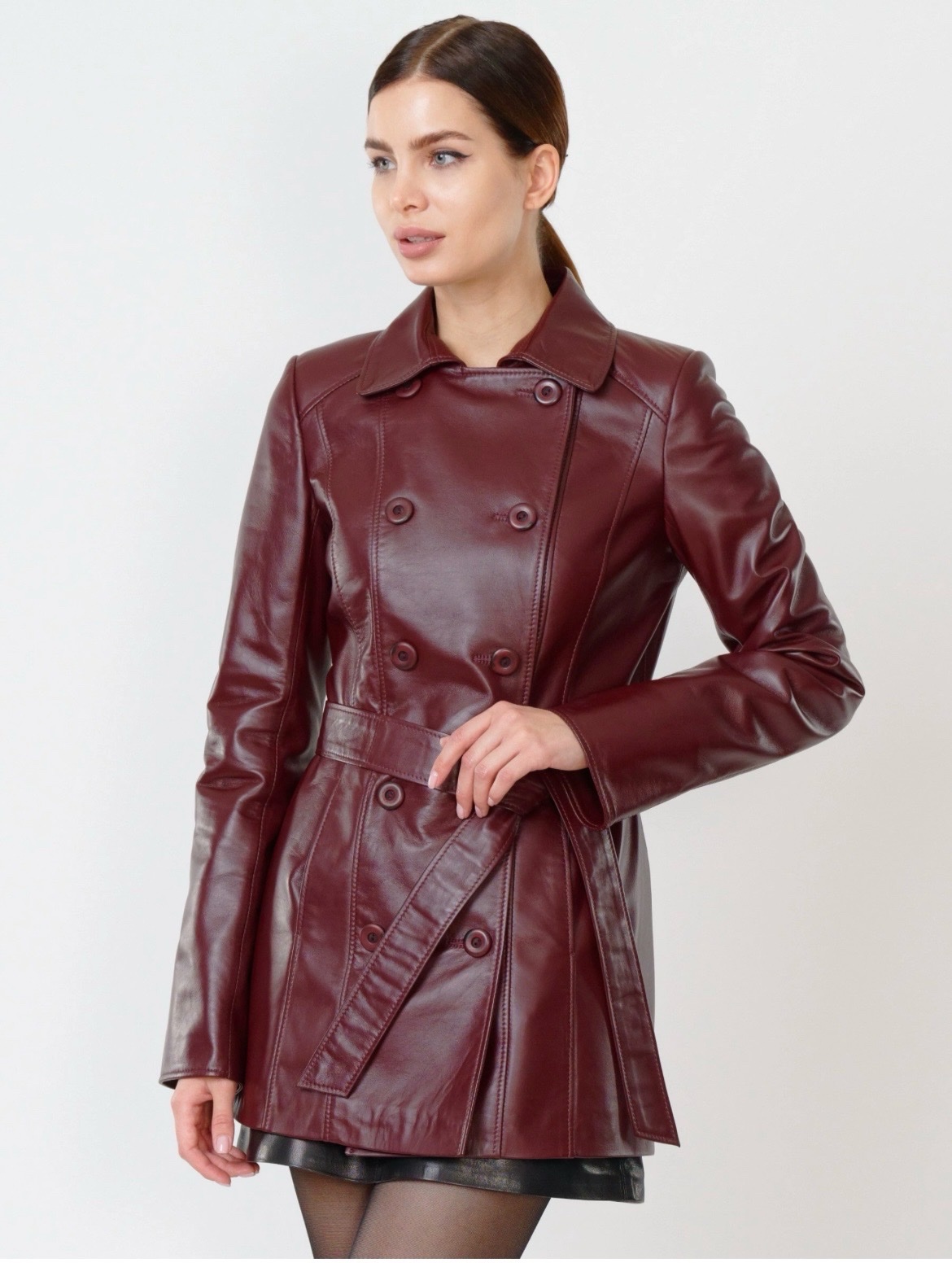 Veste en cuir bordeaux à double boutonnage