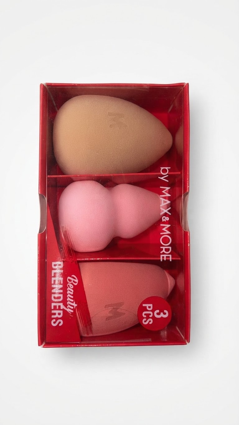 Set de trois éponges de maquillage Max & More se compose de blenders aux formes et teintes nude et rose variées pour appliquer le fond de teint