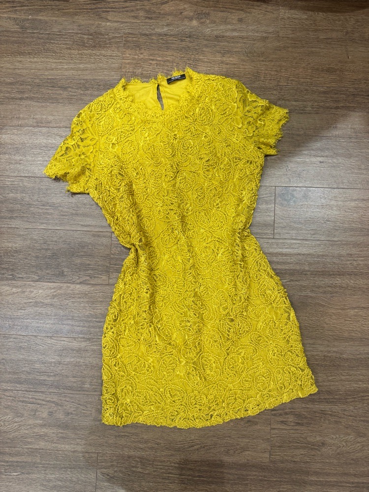 Robe Zara L