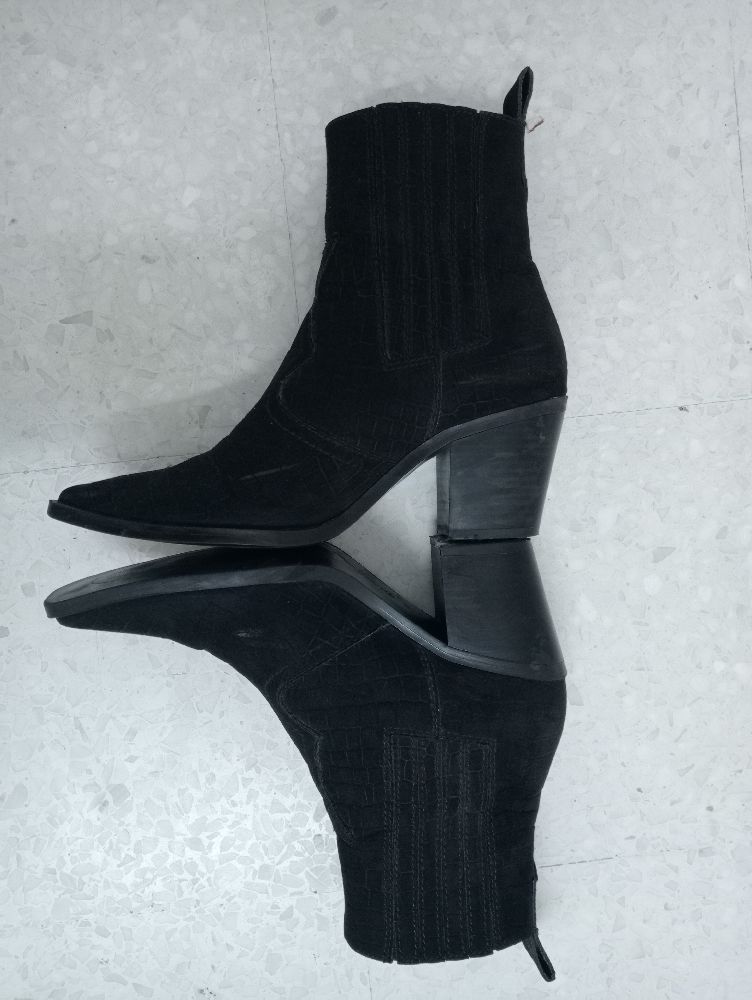 ❤️👢