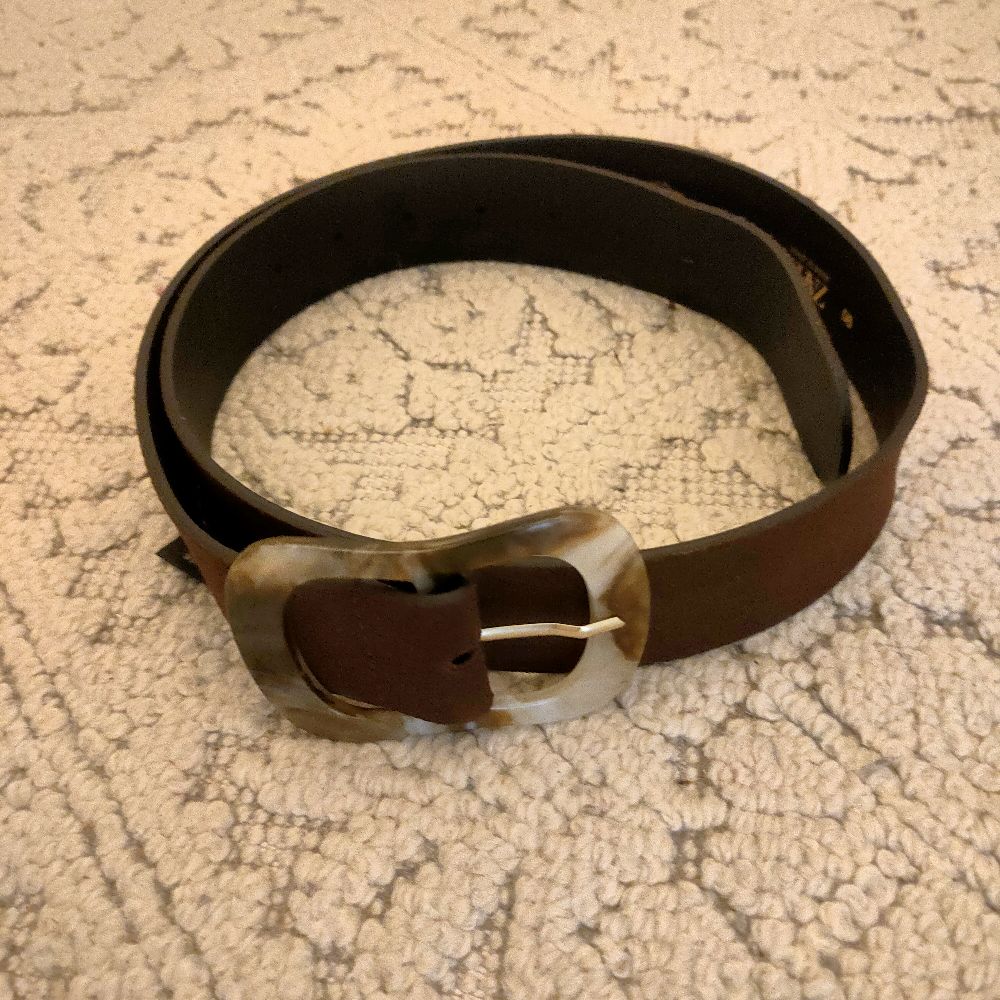 Ceinture Zara en cuir et boucles en résine mouchetée neuuuve j