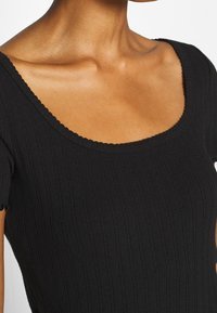 Pull noir ❤️