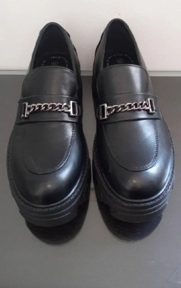 Shoes slip-on marque merry scott importé 