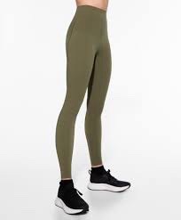 .ylabes s de la marque oysho 