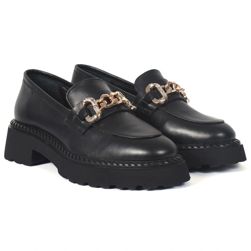 Mocassins en cuir noir