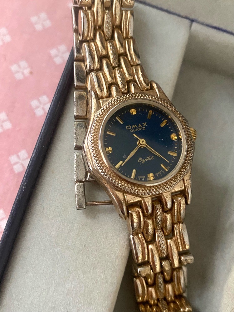 Montre omax