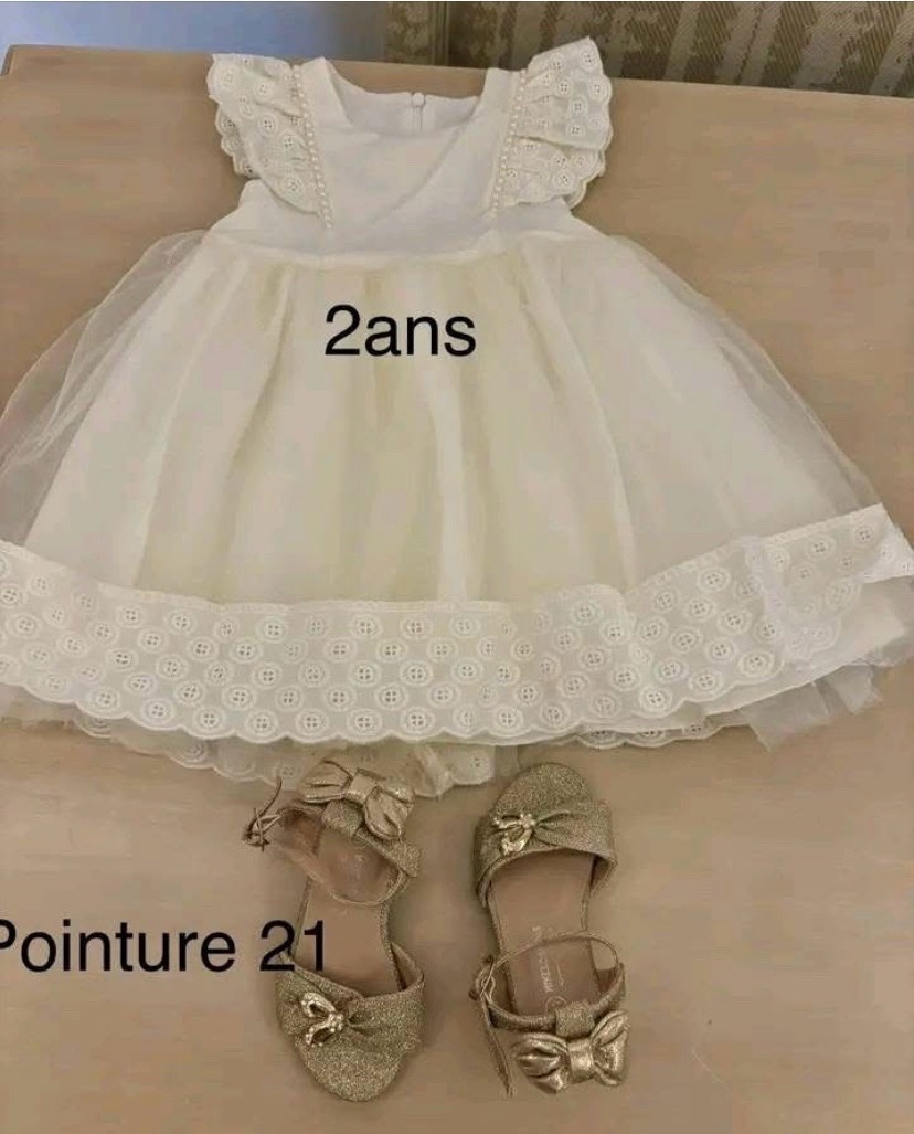 Robe fille avec sandales promooooo