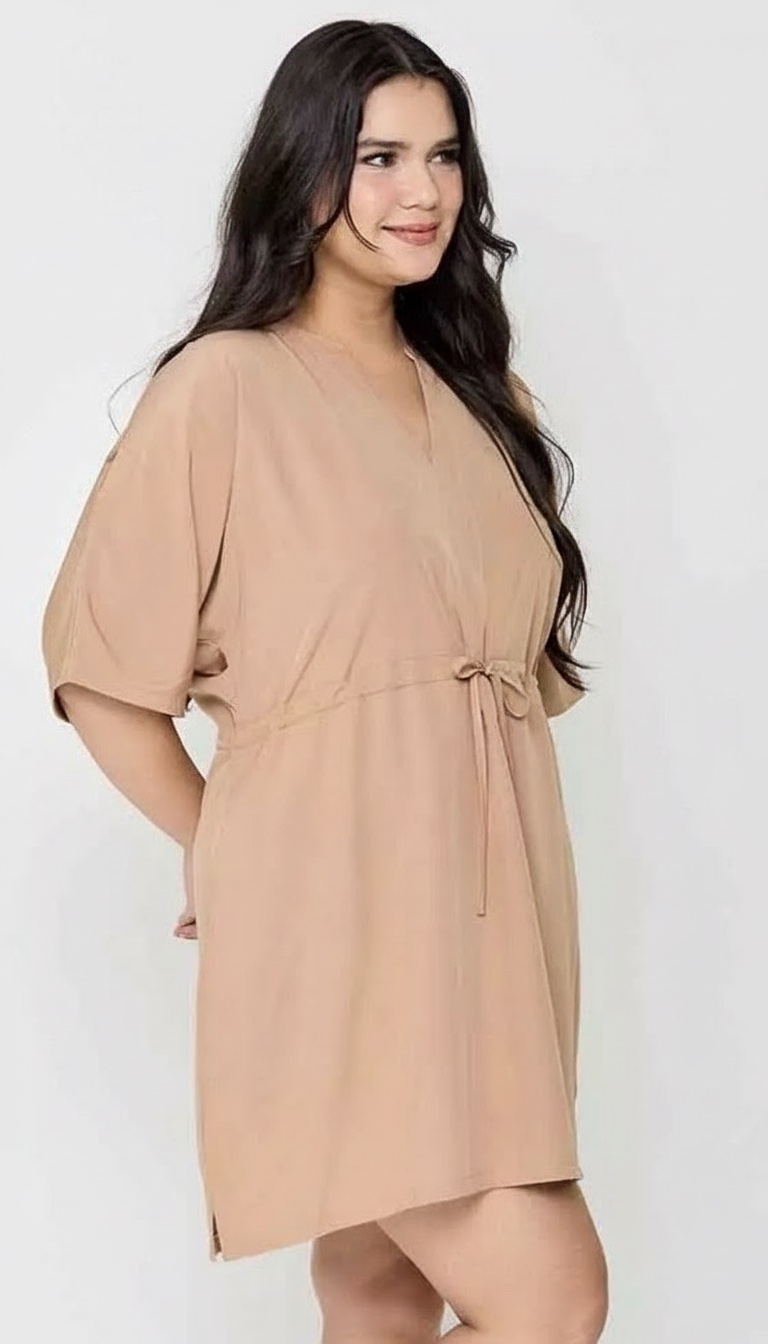 Une jolie robe marque ekouaer