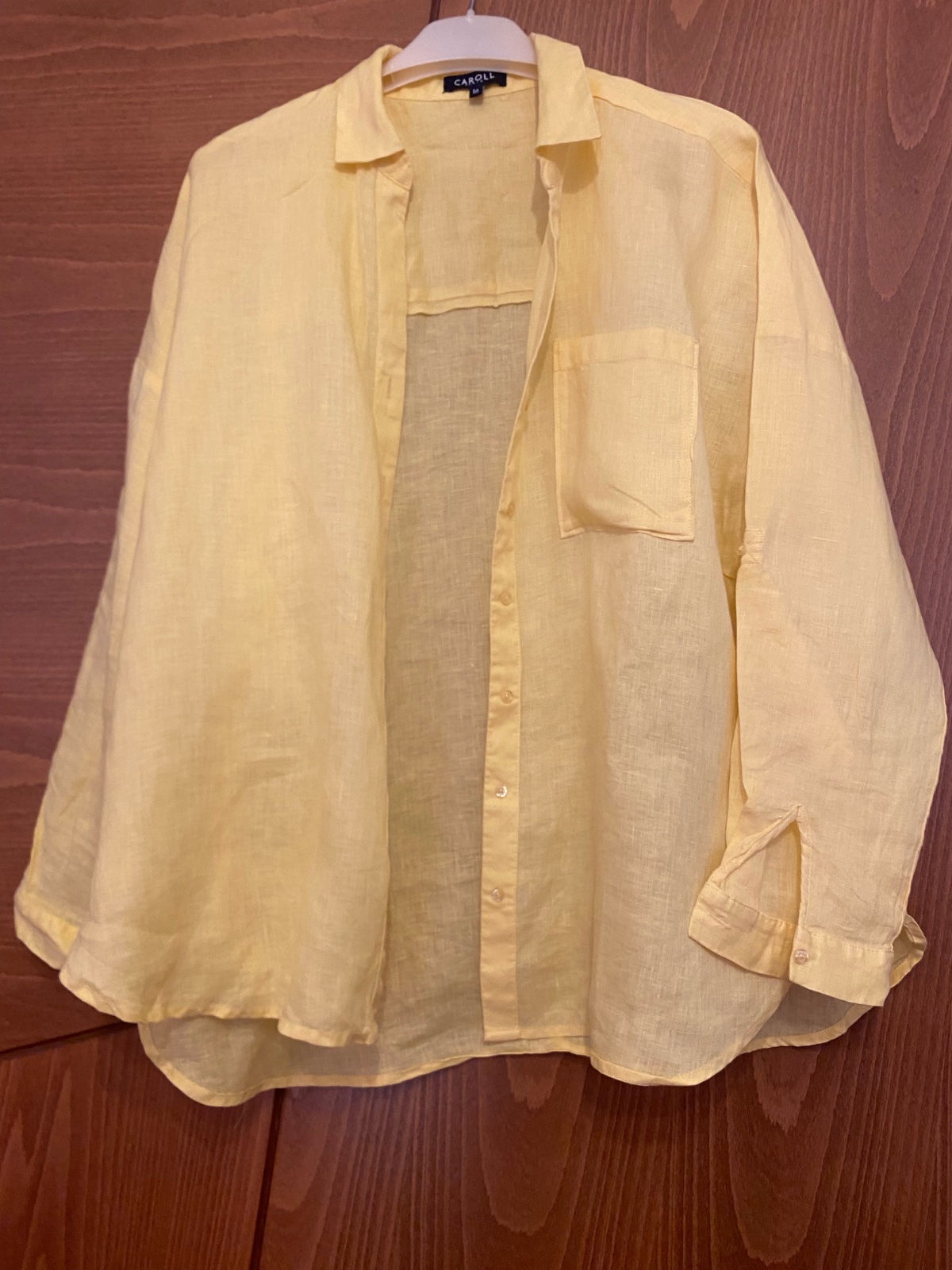 Chemise jaune plate de la marque caroll