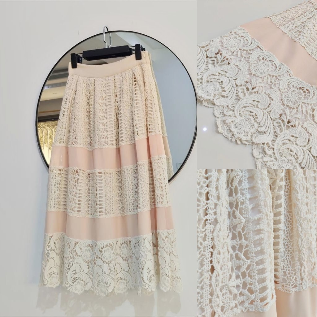 Jupe midi avev crochet gitane neuve 