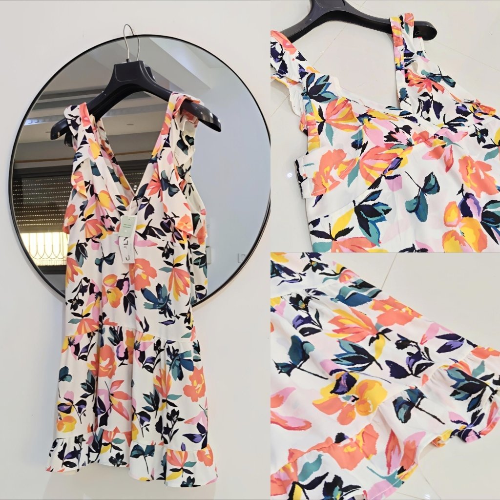 Jolie robe à volants florale neuve 