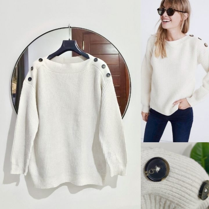 Joli pull à boutons blanc