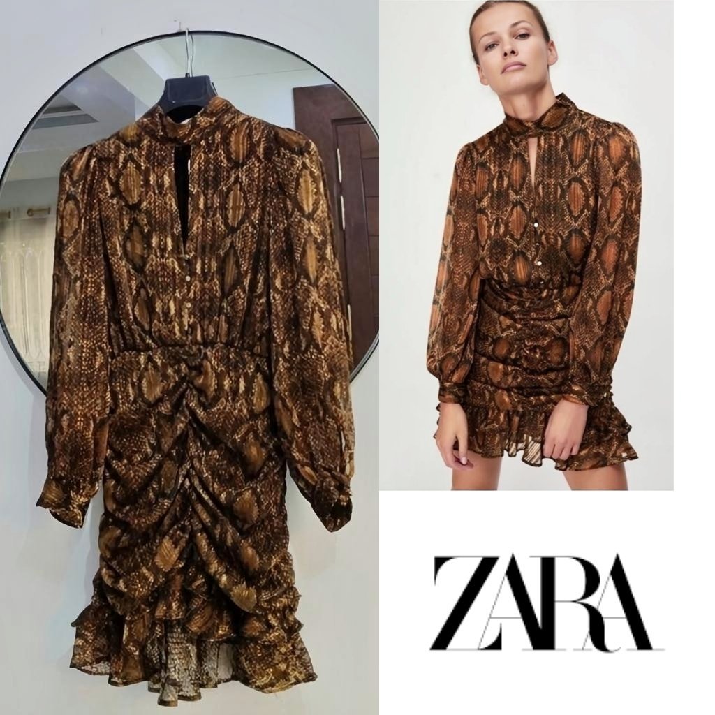 Zara froncée avec boutons dorés 