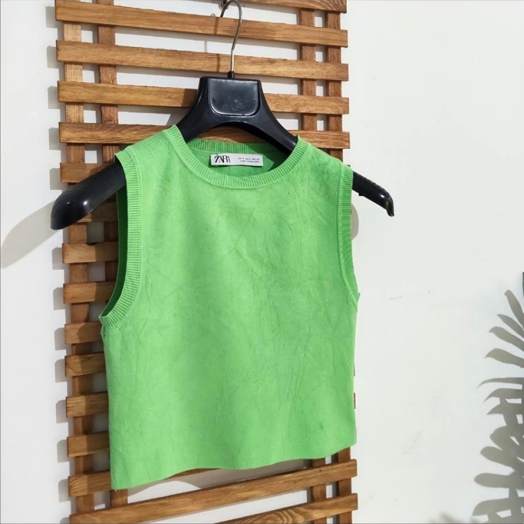 Zara crop top côtelé lycra vert pastel 