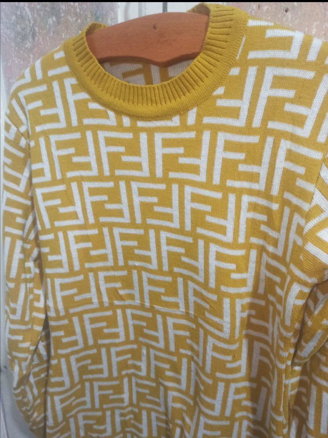 Pull fendi