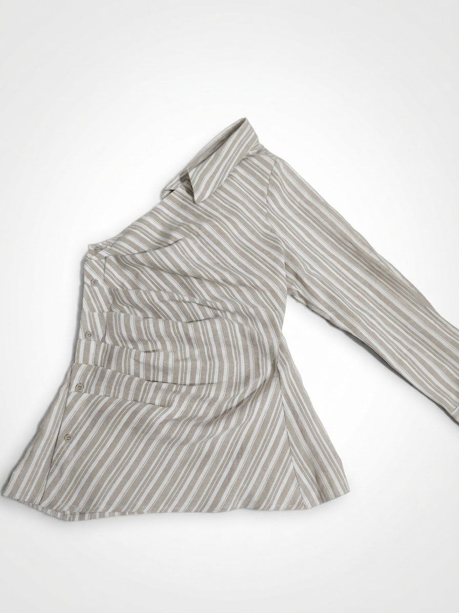 Chemise asymétrique neuve taille 40 /38