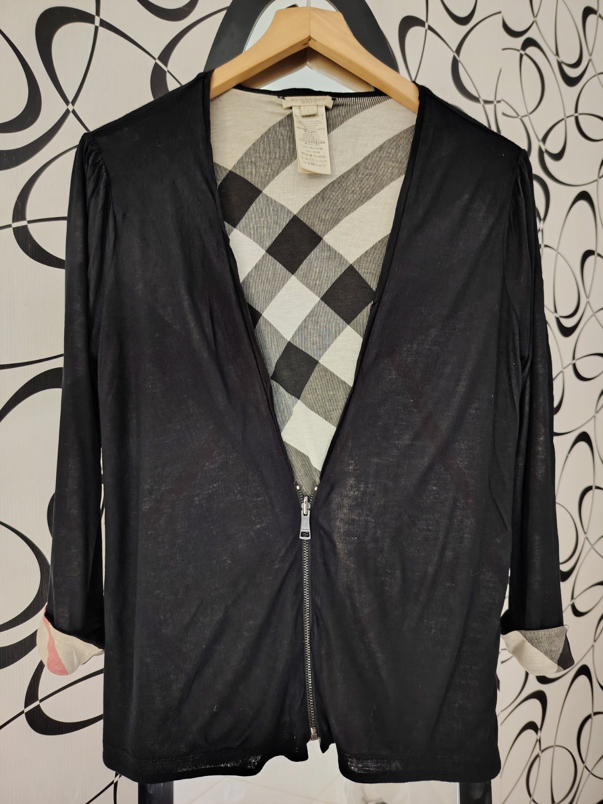 Cardigan taille l réversible de la marque burberry 