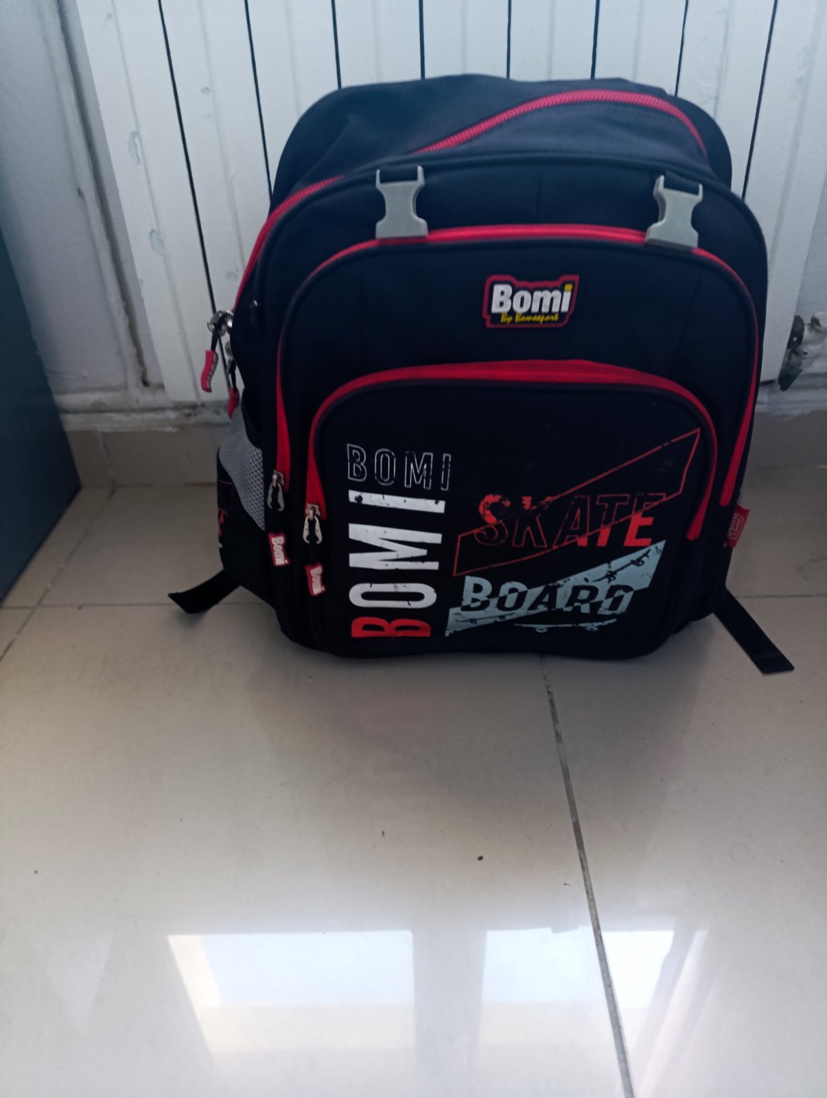 Cartable bomi