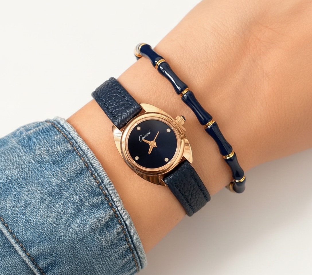 Montre bleu  avec manchette 
