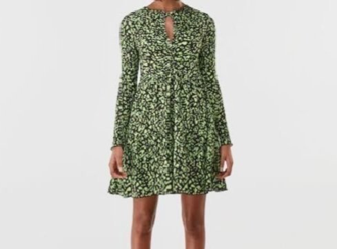 Robe courte imprimée de la marque Bershka.