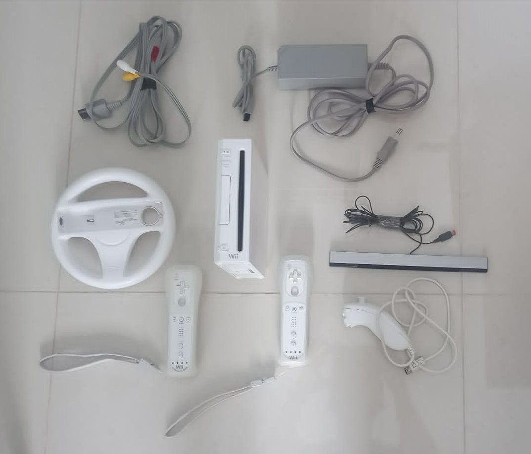 🔥 Nintendo Wii Blanche Originale – 2 Manettes + Volant + Nunchuk – Pack Complet 🎮