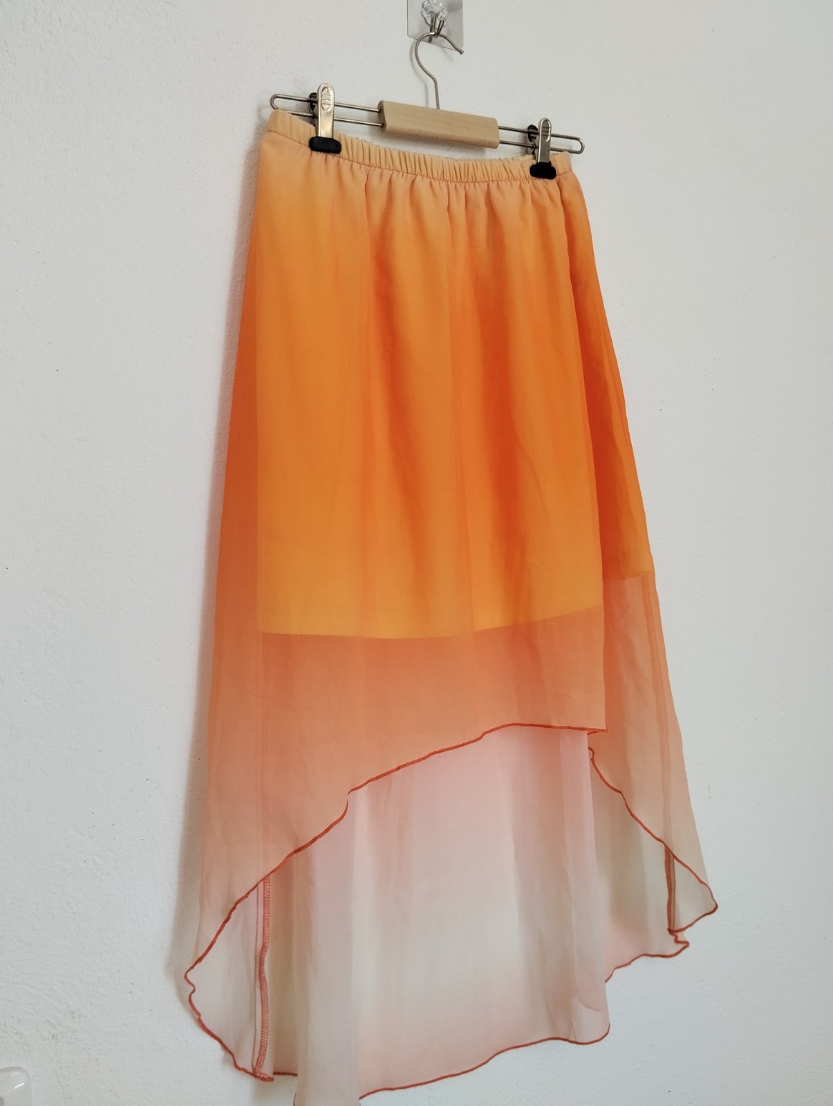 Jupe orange assymetrique a degradation
