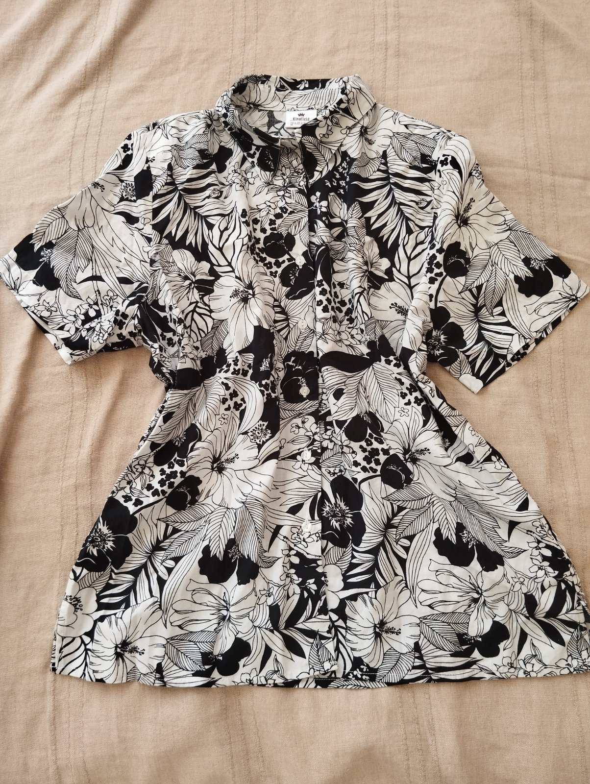 Chemisette Kingfield grande taille florale white and black 