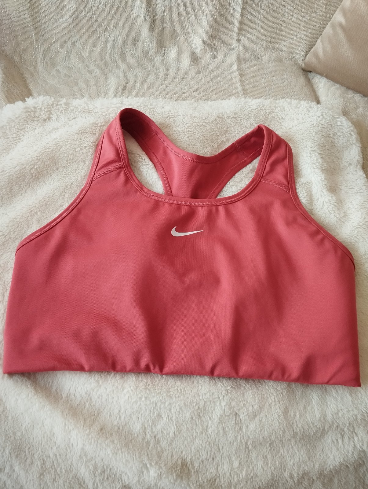 Brassiere NIKE authentique couleur PINK 