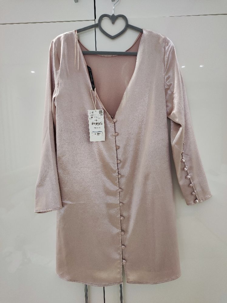 Robe Zara satiné sable rose
