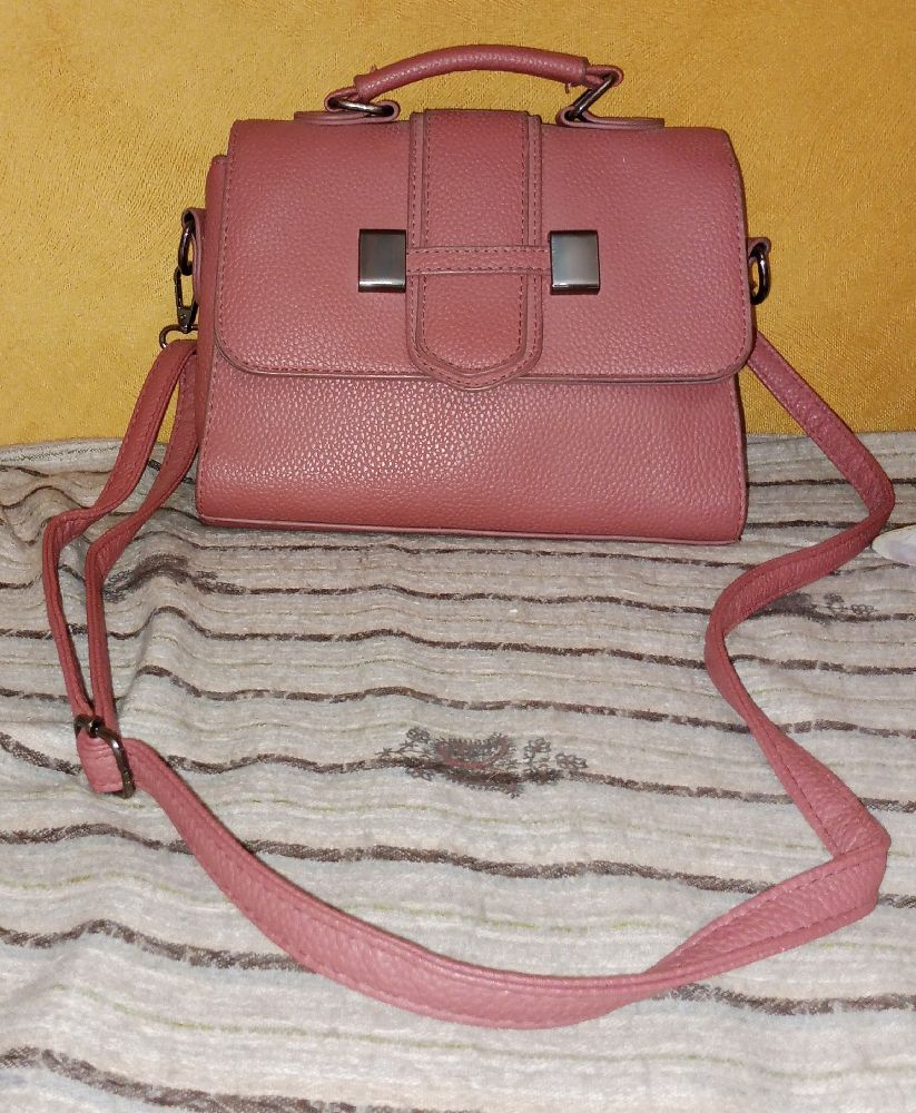 sac avec une jolie couleur 