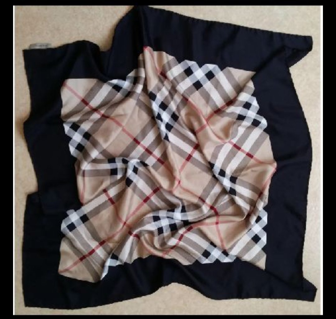 Burberry scarf 