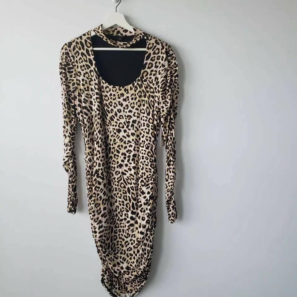 Robe Guess