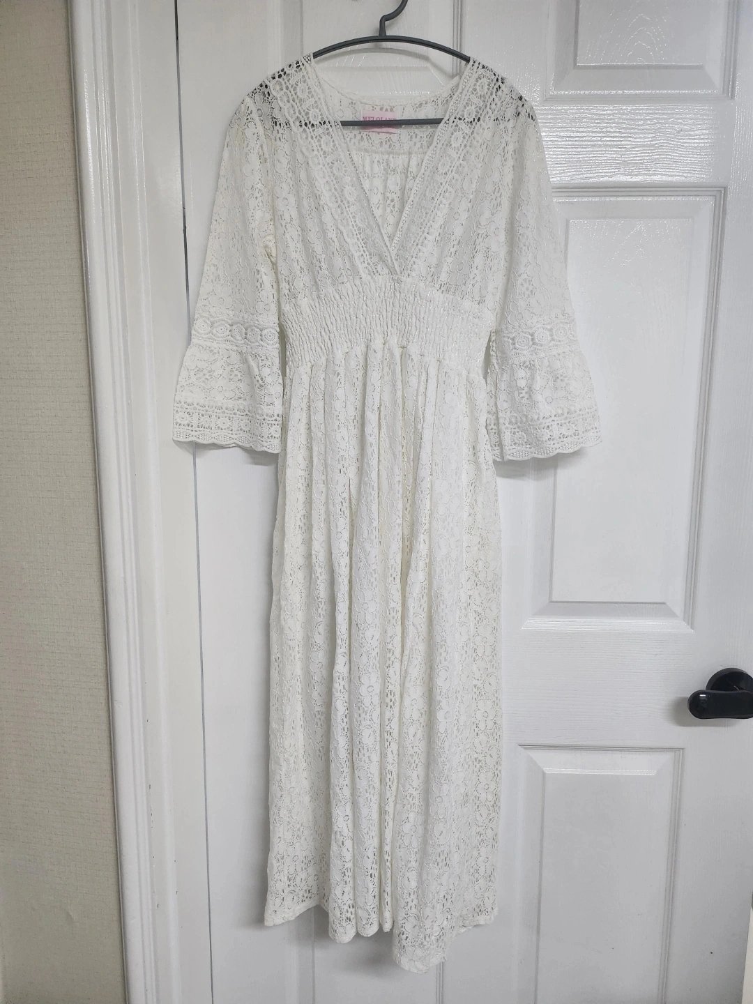 Robe blanche  broderie anglaise