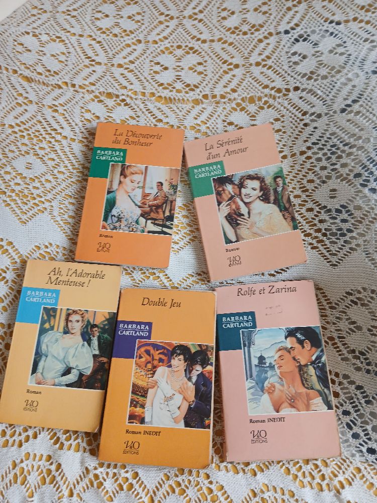 Lot de 5 livres originaux de barbara cartland 