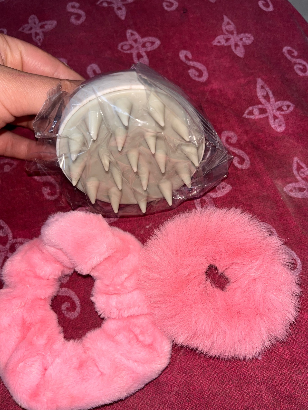 Brosse pour le massage avec deux bandes pour tes cheveux