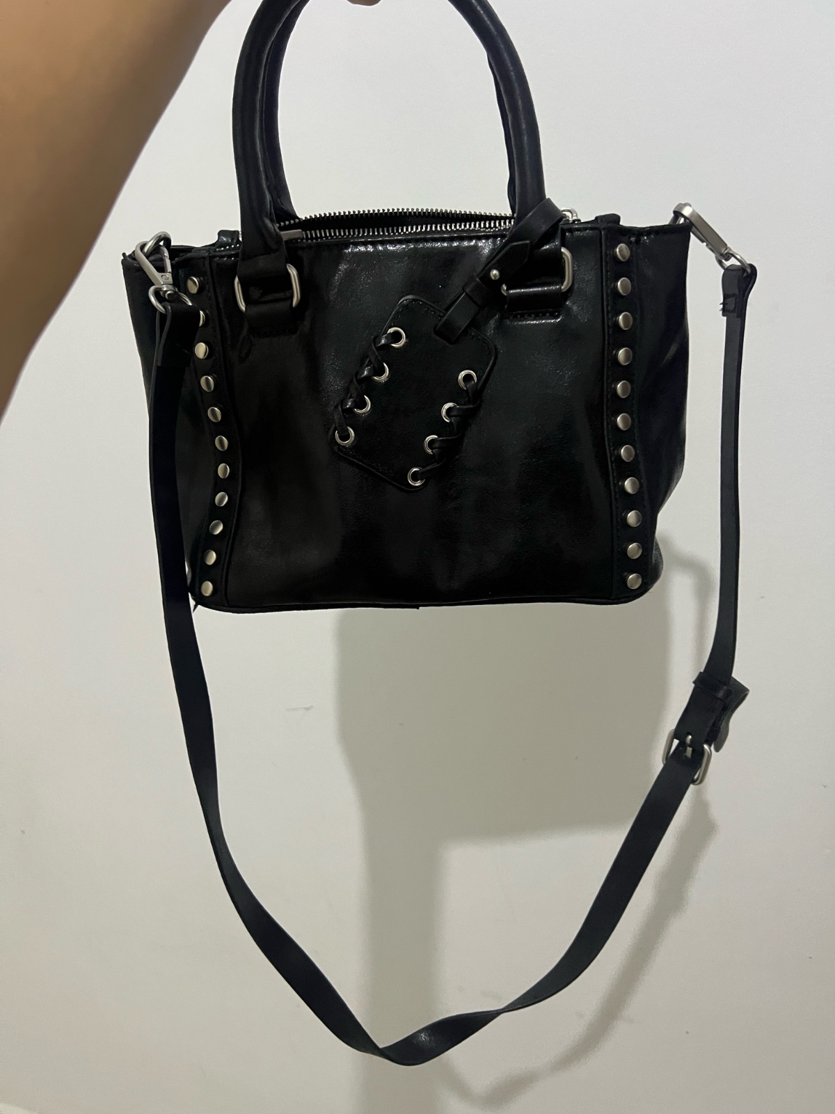 Sac cabas à clous de la marque Parfois